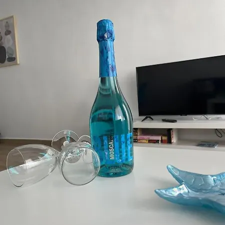Blue Ocean Apartment *